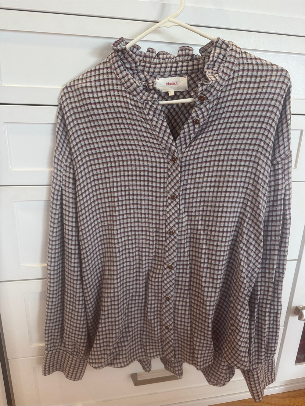 XiRENA Brown & Cream Plaid Ruffle Collar Button-Down Top
